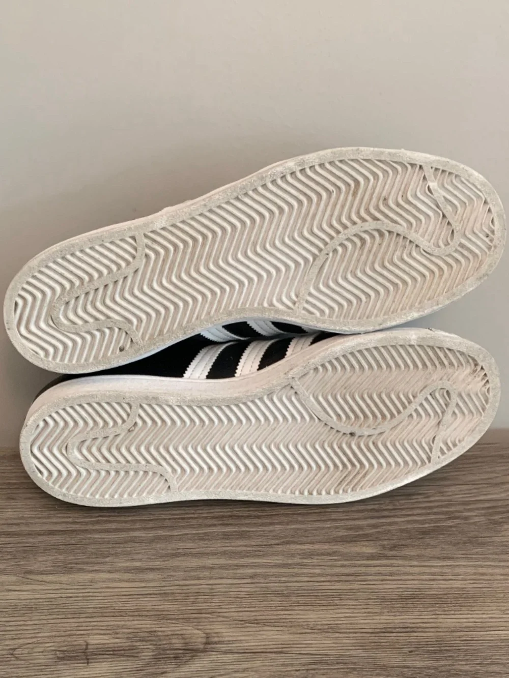 Adidas Women's Superstar Sneakers Core Black Cloud White Lace-Up Shoes 9.5